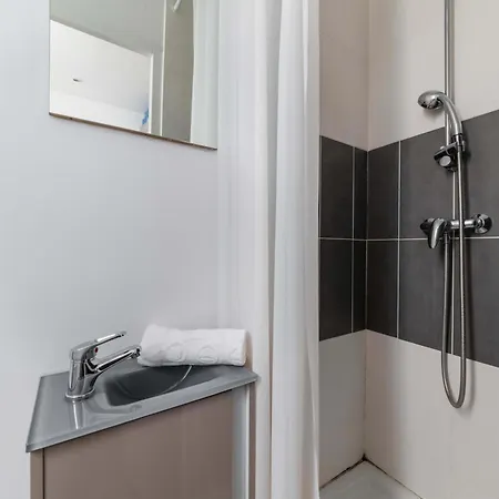 Apartment Studio Cosy Metro Saint Paul - 3 - 2p